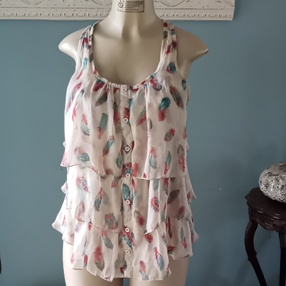 Feather Tiered Tank